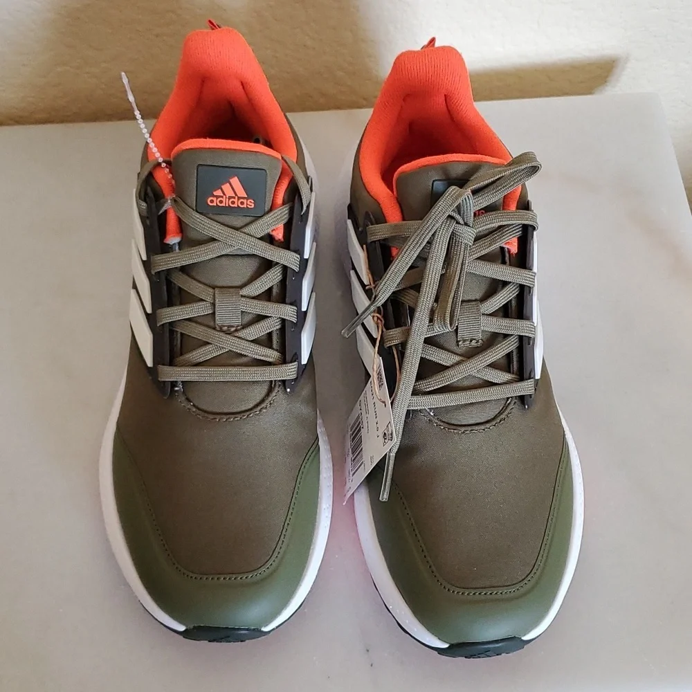 NWOB Women's Adidas EQ21 Run 2.0J size 6 - Picture 16 of 17